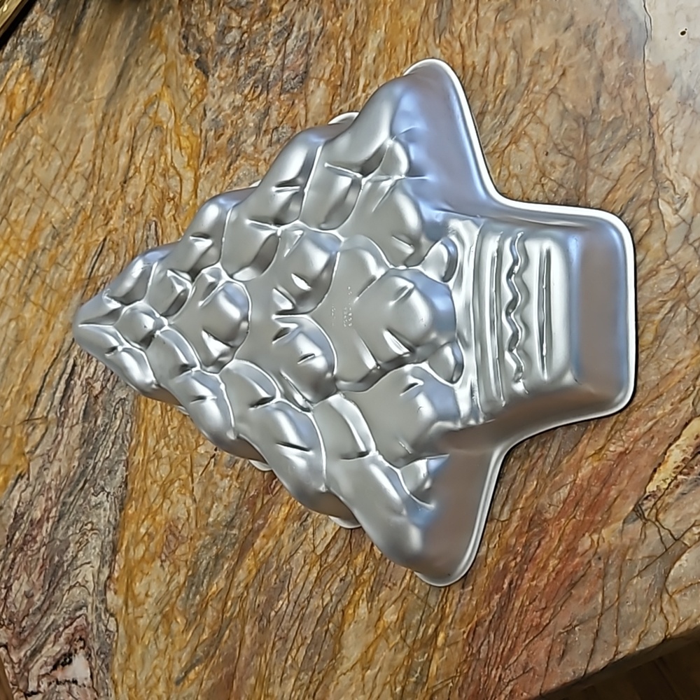 WILTON Christmas Tree Cake Pan 502-1107